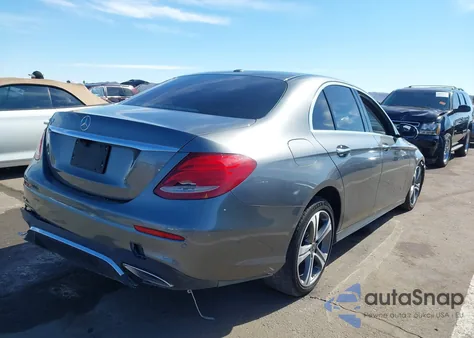 2018 Mercedes-Benz E 300 z USA, uszkodzony, nr VIN WDDZF4JB4JA460499